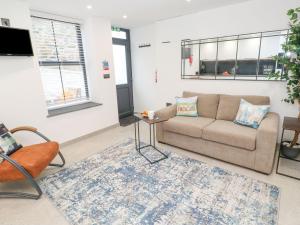 2A Salubrious Terrace