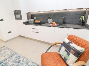 2A Salubrious Terrace