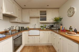 5 Sandy Lane Apartments, Carbis Bay