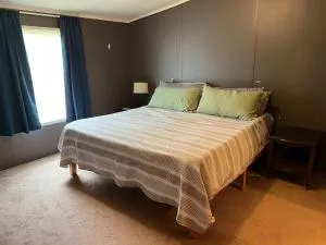 Travel Worker Between Housing 32 Lake View Mh - Liledoun