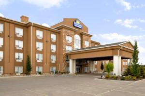 Days Inn & Suites by Wyndham Strathmore