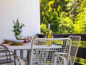 Apartment Chaedoz 43 by Interhome