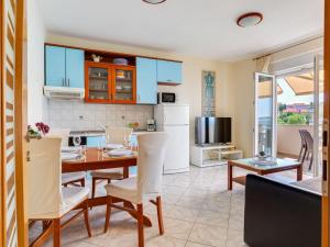 Apartment Daria 2 by Interhome 