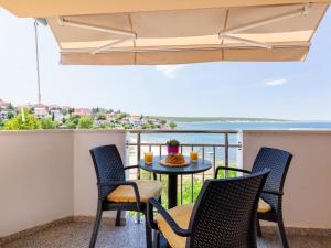 Apartment Daria 3 by Interhome