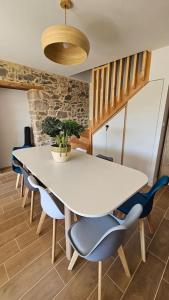 Maisons de vacances La Fontaine gite de charme a 12min du Puy duFou : photos des chambres