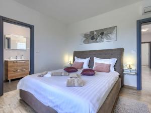 Holiday Home Villa Veli vrt by Interhome