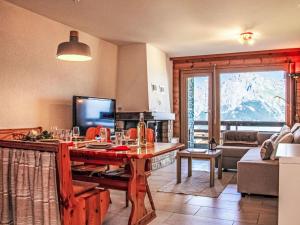 Apartment Hauts de Nendaz A F3 by Interhome