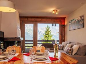 Apartment Hauts de Nendaz A F3 by Interhome