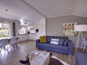 Holiday Home 4-persoons bos-2 by Interhome