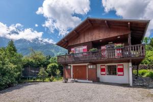 Chalets Le Folaton - Chalet Ideal for Families close to lake and ski lift - By Cozee Rentals : Chalet 3 Chambres