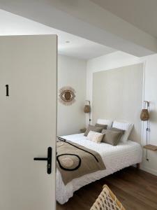 Appartements Les Loges des Coteaux - Loge 1 - Luxury lodges with jacuzzi : photos des chambres