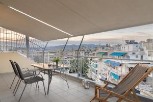 Large terrace studio