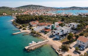 Lovely Apartment In Betina With Wifi 