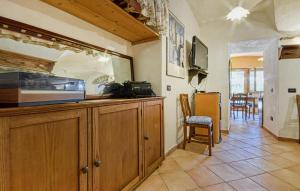 Stunning Apartment In Varese Ligure