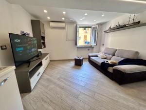 La Finestra sul Mare by Holiday World