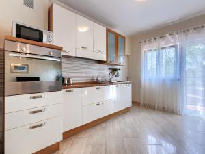 Holiday Home Gea by Interhome