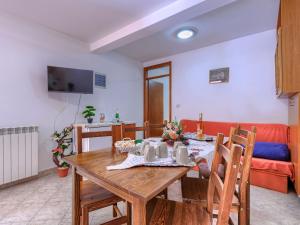 Apartment Vinka by Interhome