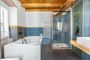 Pasini Luxury room,cozy winemakers retreat