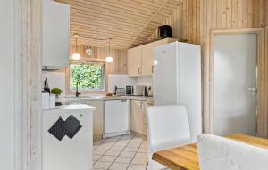 Gorgeous Home In Humble With Sauna