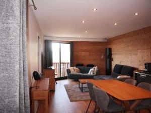 Duplex rénové au cœur des Orres, 3 pièces pour 8, WiFi, animaux admis - FR-1-322-34