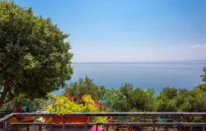 Stunning Apartment In Stara Baska - Batomalj