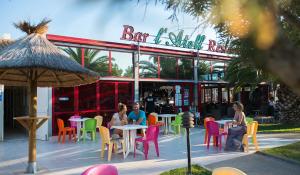 Campings La Carabasse charmant mobil-home tres bien equipe : photos des chambres