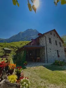 Guest House Aprripe Guri - Bajram Curri