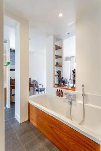 Comfortion Mirage - appartement de luxe avec vue sur la Tour Eiffel et Paris