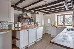 Gorgeous Thatched Cottage