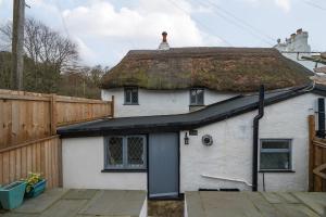 Gorgeous Thatched Cottage