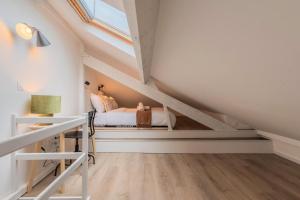 Functional & equipped duplex studio, Old Lille