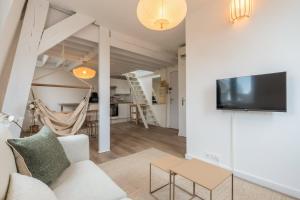 Functional & equipped duplex studio, Old Lille