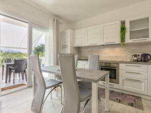Apartment Baia dei tramonti by Interhome img7
