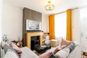 Bentley Bridge Wolverhampton 3 Bedrooms Entire House - Perfect for short or Long stay - Wednesfield