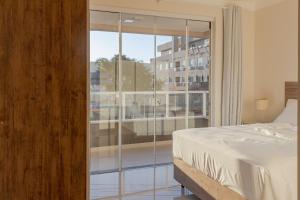 Mirante de Bombas: Apto a 5 minutos da Praia P1001