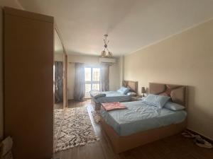 داون تاون سيتي ايدج العالمين الجديدة الساحل الشمالي