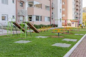 Vista Atlântico: Cond. Arborizado em Itapema P1474