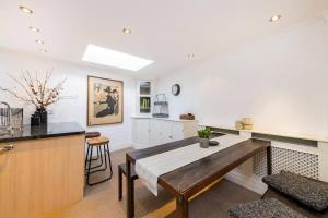 2 Bed Apartment, Notting Hill