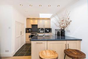 2 Bed Apartment, Notting Hill