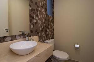 Área Nobre nos Ingleses, 650 metros da Praia P1298