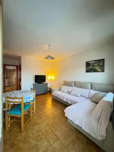 Chalet adosado primera línea