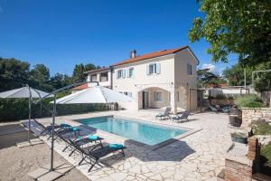 Villa Stora kuća 