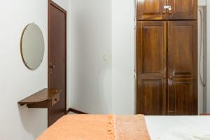 Apto para 6 com vista do mar em Meia Praia P2618