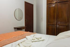 Apto para 6 com vista do mar em Meia Praia P2618