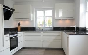 Haus Veronika links