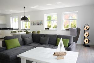 Haus Veronika links