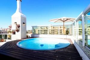 Cobertura c/ Piscina, 300m do Mar, Ingleses P2552