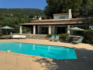 Villas L-Oliveda - completement climatisee, piscine, calme, proche commerce et lac, ski a 45min : photos des chambres