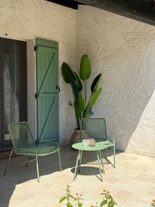 Villas L-Oliveda - completement climatisee, piscine, calme, proche commerce et lac, ski a 45min : photos des chambres