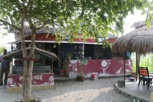 Tharu Cooperative Homestay- Kathar,Sauraha, Chitwan - Jhawāni